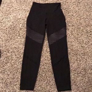 Women’s Old Navy Go Active 7/8 Length Capris Sz S
